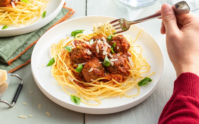 Recept Spaghetti met gehaktballetjes in tomaten-kruidensaus Grand'Italia